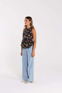 Thing Thing: THING THING: Swishy Top.
