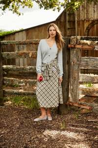 Tuesday: Fluid Skirt | Soft Plaid