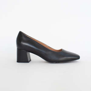 Victoria Court Black