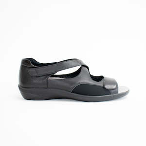 Pure Comfort: Anabel Black