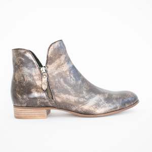 Ankle Boots Flat: Faye Choc Metal Smudge