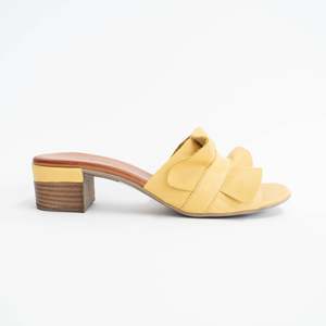 Sandals Mid: Dixie Yellow