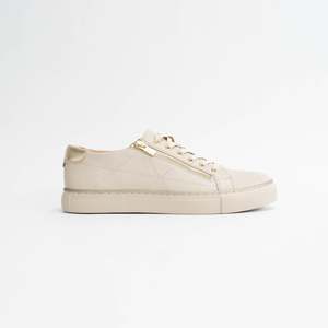 Pryor Almond Pale Gold
