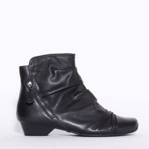 Ankle Boots Mid: Camryn Black Leather