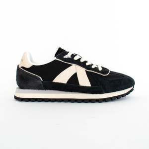 Sneakers: Gate Black Snake Gold