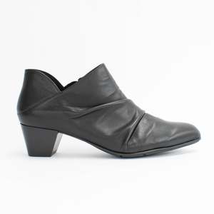Shoes Mid: Rouge Black