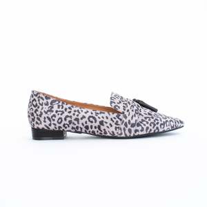 The Work Edit: Agnes Grey Leopard