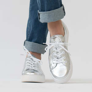 Orthotic Friendly: Izzy Silver Linen Emboss
