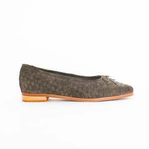 Shoes Flat: Camille Weave Khaki Suede