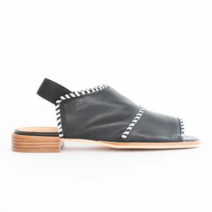 Sandals Flat: Serenade Black White