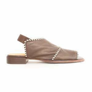 Sandals Flat: Serenade Cafe Bone