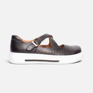 New: Hosana Black