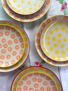Products: Daisy Plate set 8 pieces Wilson & Co