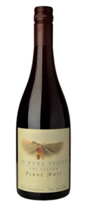 Te Muna Valley: Te Muna Valley THE FALCON Martinborough Pinot Noir 2020