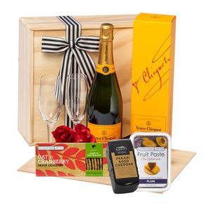 Veuve Clicquot Champagne & Cheese Wineplus