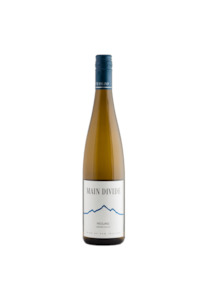 White Wine: Main Divide Waipara Valley Reisling 2021