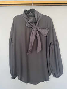 GOLDEN Tina Tie Top BK
