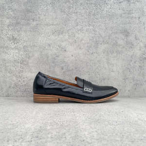 Black: EOS Chile BK