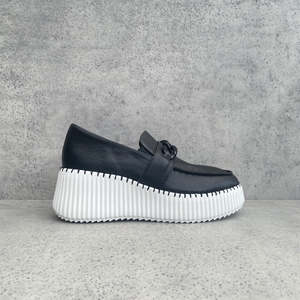 Black: MINX Floyd