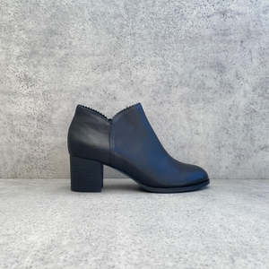 99 Sale: DJ Sharon BNH - ONLINE ONLY, Size 42