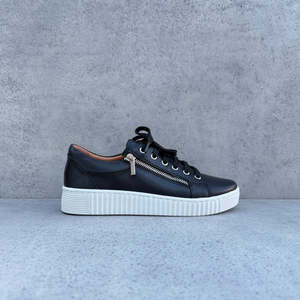 Black: EOS Joyce BKL