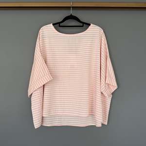 Golden: GOLDEN BOXXED Top
