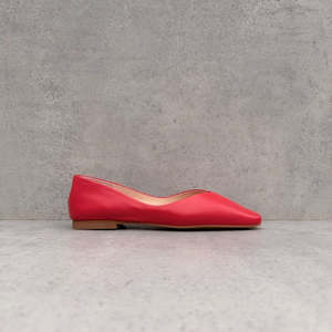 Flats 1: EOS Adriana