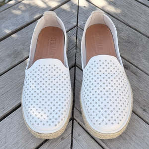 FAULTY: Stegman Flat - Size 39