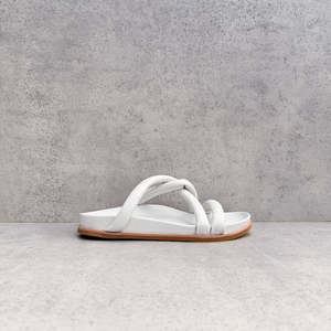 Sandals Slides: EOS Ties LGL