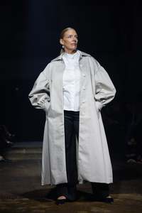 Jacket And Coats: Thwaites Trench Coat in Cotton
