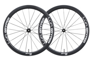 Wheels: Lún Gryper Carbon Gravel Wheelset D45