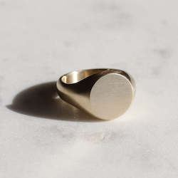 Round Signet Ring/ 9ct Yellow Gold