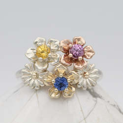 Small Flower Bouquet Ring/ 9ct Gold, Sapphires