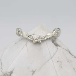 Rings: Olive Leaf Ring/ 9ct White Gold, Diamond