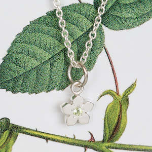 Necklaces: Birthstone Flower Necklace - August / Peridot
