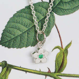 Birthstone Flower Necklace - May / Emerald