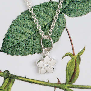 Necklaces: Birthstone Flower Necklace - April / Diamond
