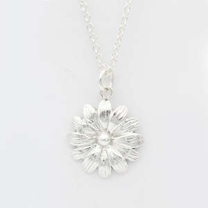 Daisy Necklace