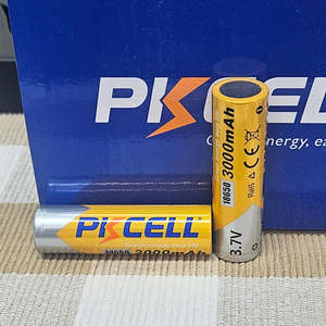 Batteries: 18650 3.7V 3000mAh Lithium rechargeable battery PKCELL