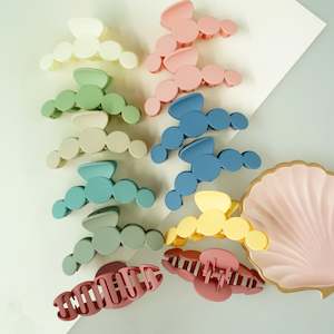 15 Or Under: Bubble Claw Clip