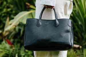 Under 100: Fernhill Bag