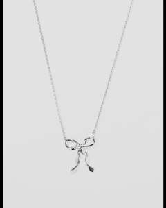 Jewellery: Ribbon Bow Necklace