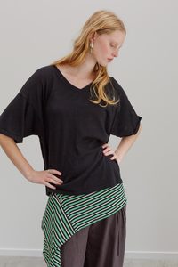 New: Kind Hemp Embroidery Top - Black