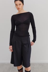 Bottoms: Yudi Tencel Shorts - Noir