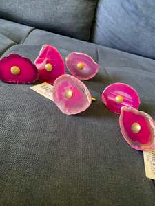 Furniture: Agate Pink Knobs x 6