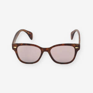 Eyewear: Jolie Sunglasses | Marble Tort