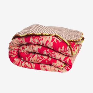 Decor: Hazel Scalloped Velvet Bedcover