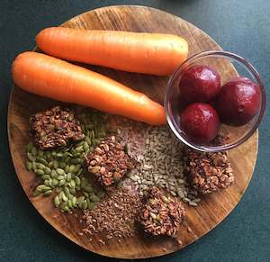 Horse & Pony: Hoofas by Woofas - Beetroot & Carrot