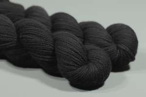 Natural Colours: Graphite | Hand Dyed 100% Merino Yarn from New Zealand | 100g