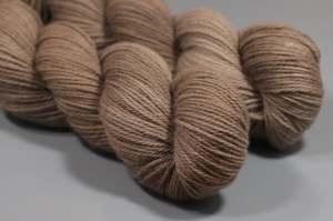 Natural Colours: Tawny | Hand Dyed 100% Merino Yarn from New Zealand | 100g